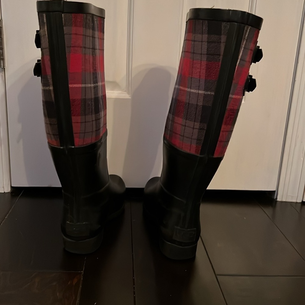 Ugg tall Rainboots size 8 - Picture 4 of 12